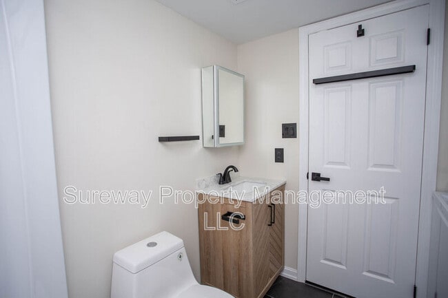 Building Photo - 816 Winding Way