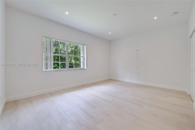 Building Photo - 7675 SW 132nd St