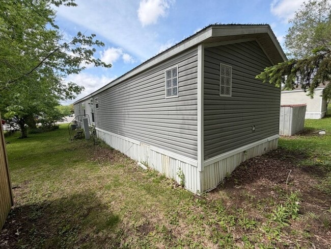Building Photo - 4931 Abrams Dr