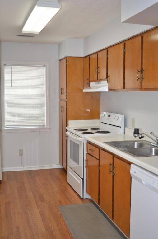 Building Photo - 249 Schultz St