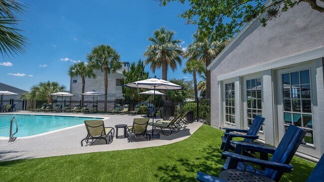 Building Photo - 16100 Henderson Pass