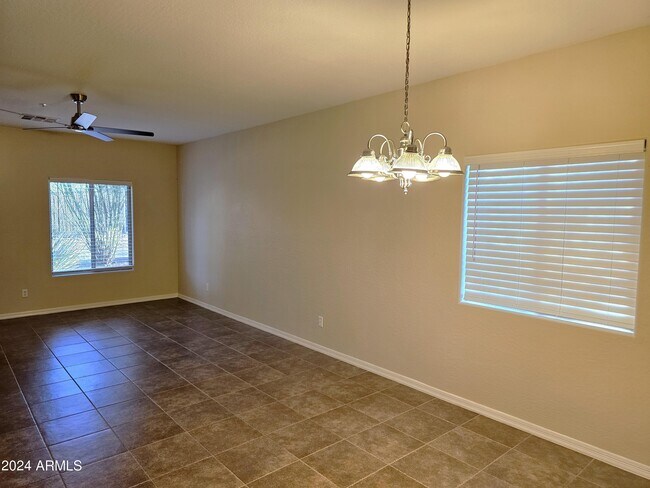 Building Photo - 6111 E Knolls Way N