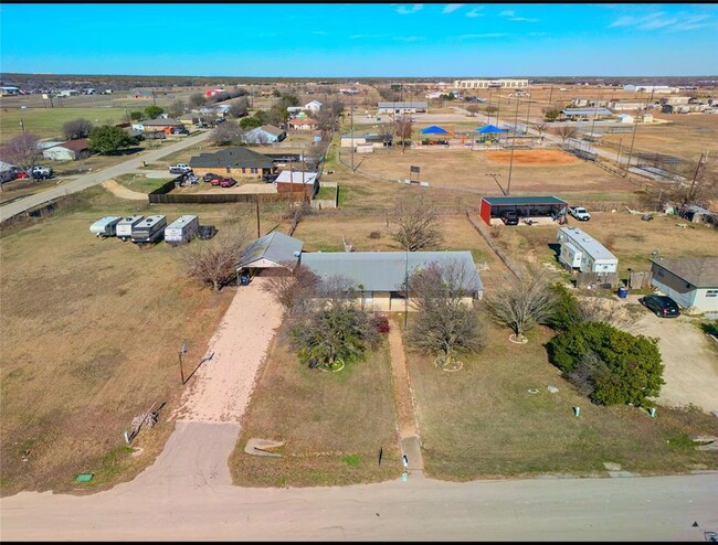 Building Photo - 105 Double Creek Spur