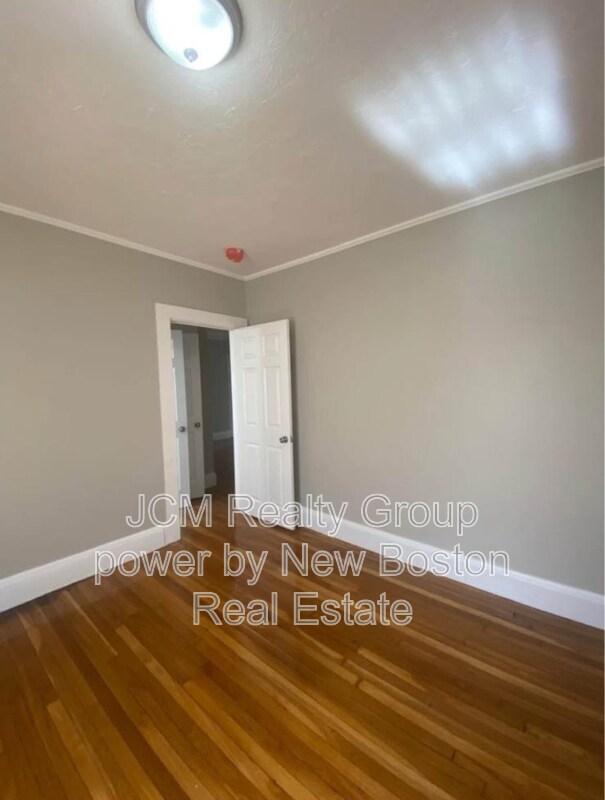 Building Photo - 23 Mall St