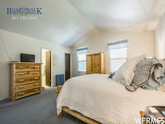Building Photo - Updated 5-Bedroom Home in Sandy
