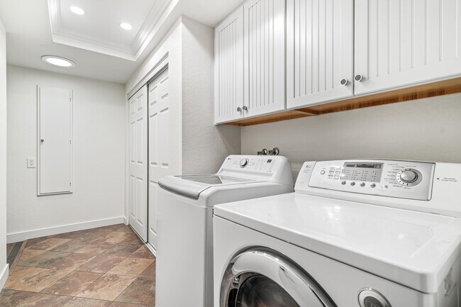 Building Photo - 82 Conejo Cir