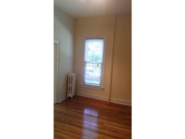 Building Photo - 145 Carpenter Ave
