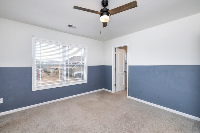Building Photo - 800 Curlew Cir