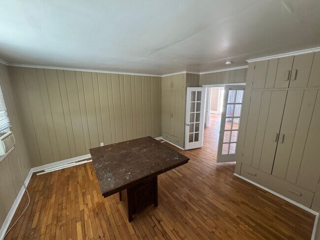 Building Photo - 1115 N Capitol Ave