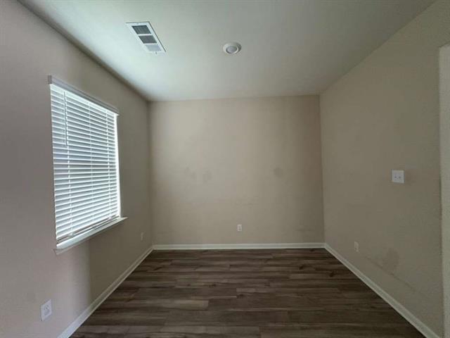 Building Photo - 306 Golden Sands Ln