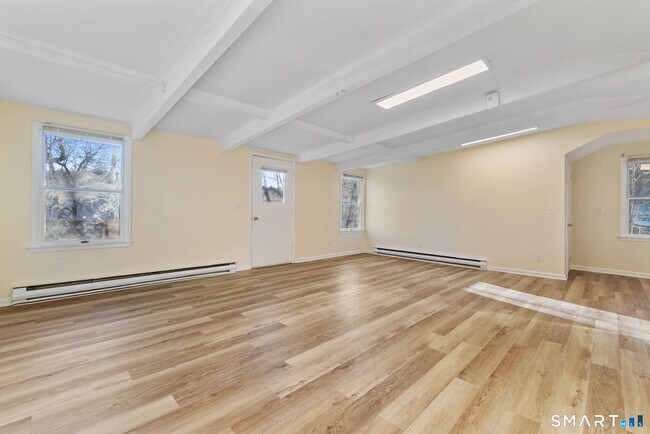 Building Photo - 85 Hicock Dr