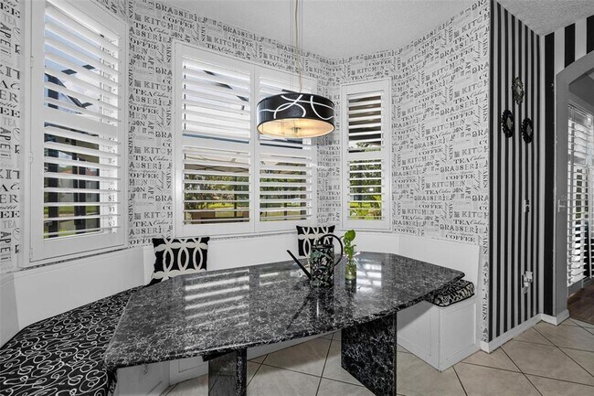 Building Photo - 19313 Aqua Springs Dr