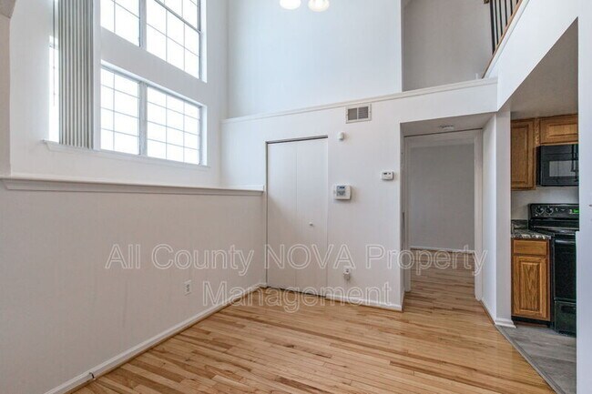 Building Photo - 14069 Vista Dr