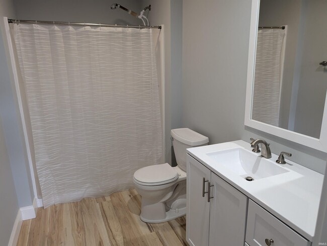 Building Photo - 300 N Union St