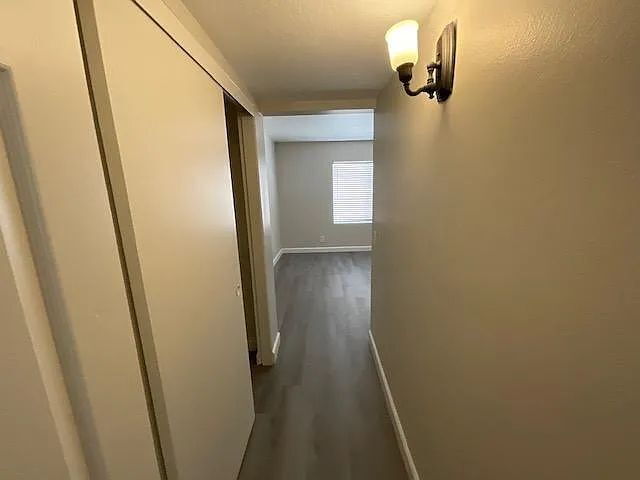 Building Photo - Updated Canyon Country Condo in Gated Community