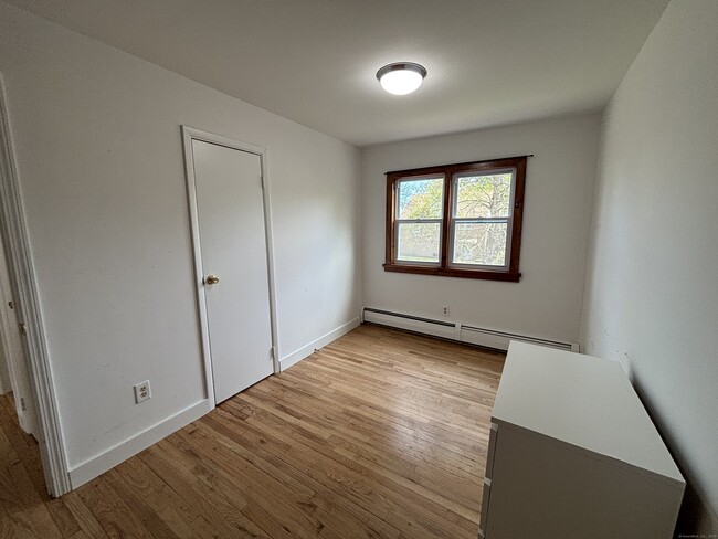 Building Photo - 123 Platt St
