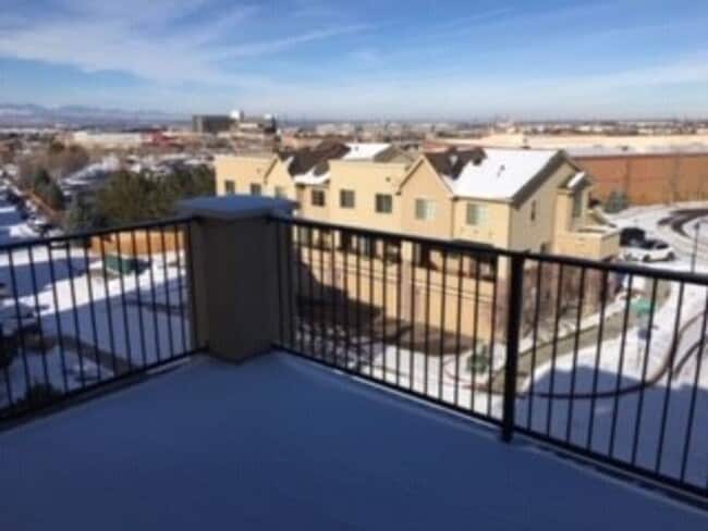 Building Photo - Stunning Clocktower Penthouse Condo with mountain views!