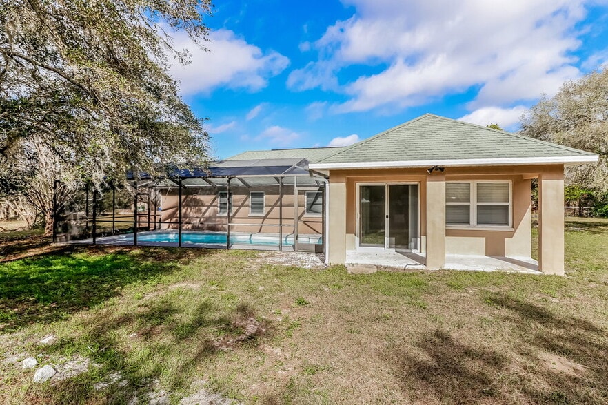 Building Photo - 15640 Little Ranch Rd