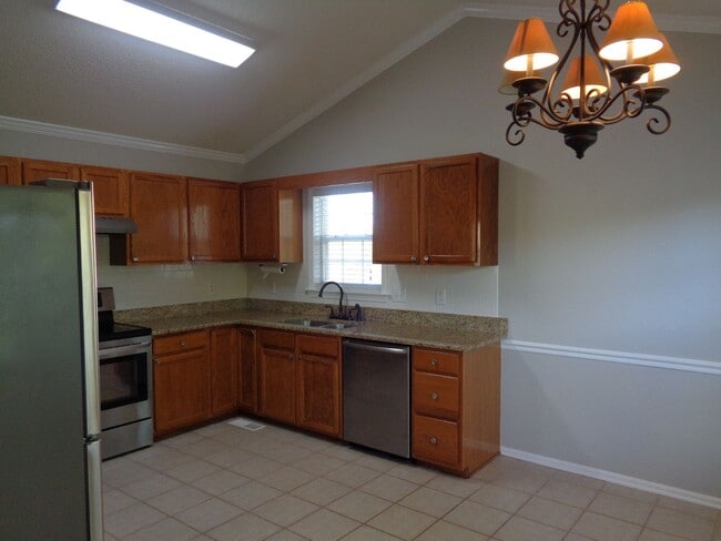 Building Photo - Meadowlark Downs Area-Rental