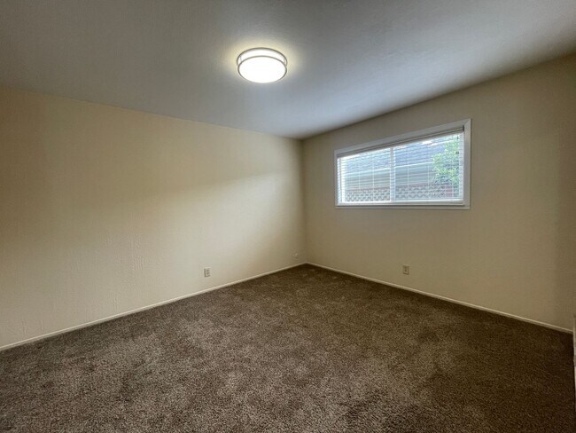Building Photo - BRADLEY-14