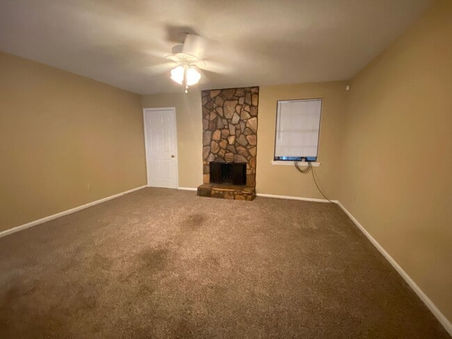 Building Photo - 3606 Quail Hollow Dr