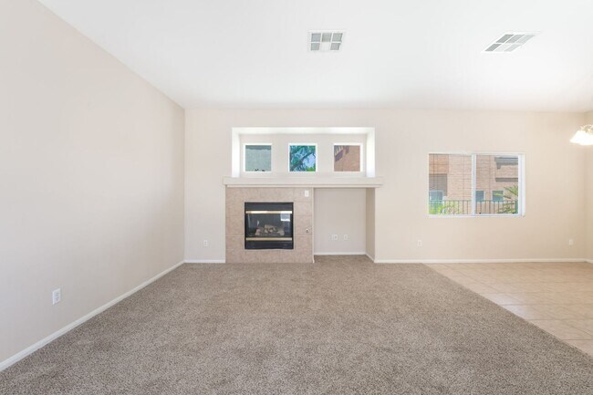 Building Photo - Beautiful Single Story Home with 3 Bedroom...