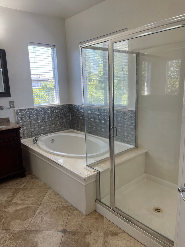Building Photo - 171 Vista Cove Cir