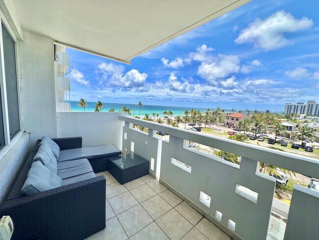 Building Photo - 3111 N Ocean Dr