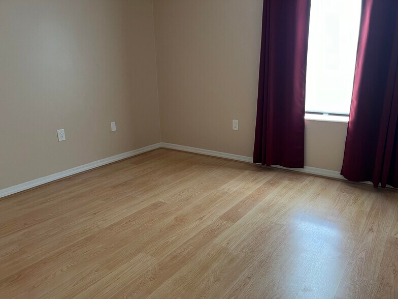 2nd or guest bedroom - 3535 41st Ter S