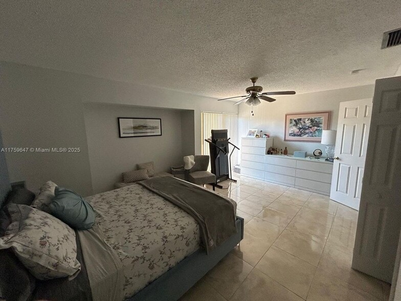 Building Photo - 13701 SW 84th St