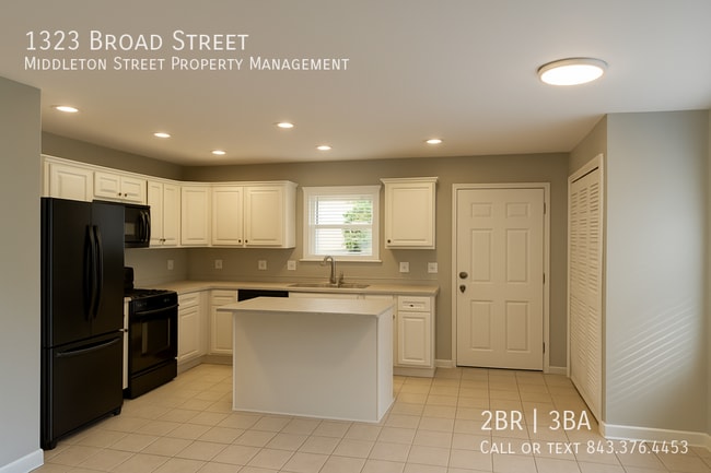 Building Photo - 1323 Broad St