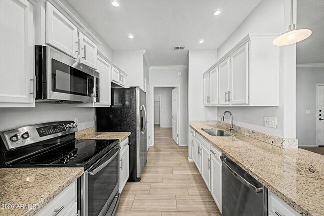 Building Photo - 7009 E Acoma Dr
