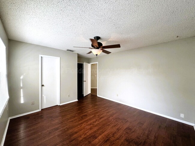 Building Photo - 153 Becky Thatcher Ct