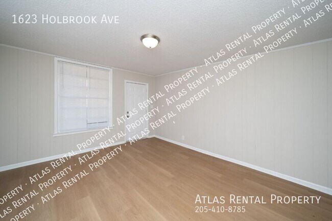 Building Photo - 1623 Holbrook Ave