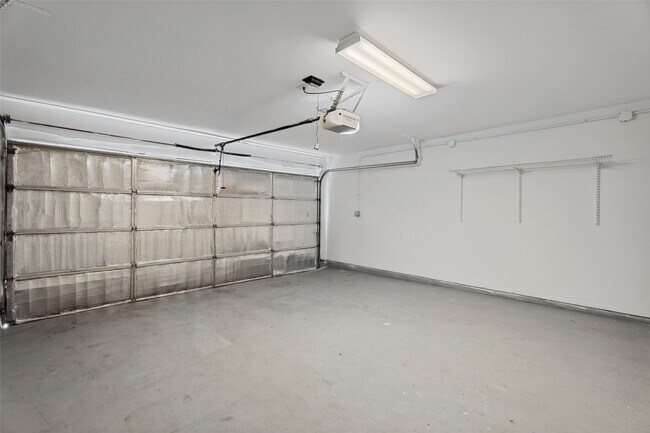 Building Photo - 18911 Brownstone Mills Dr