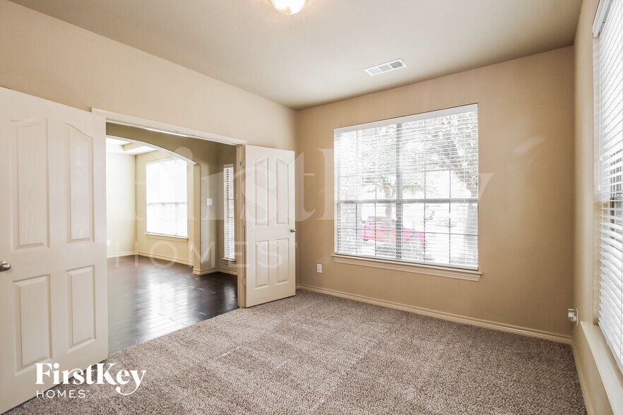 Building Photo - 12832 Travers Trail