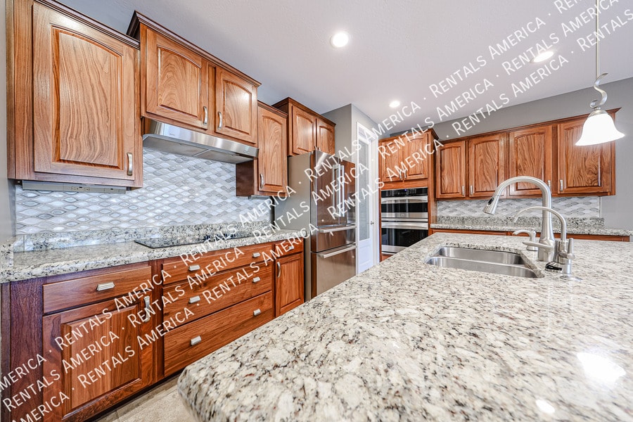 Building Photo - 20658 E Raven Dr