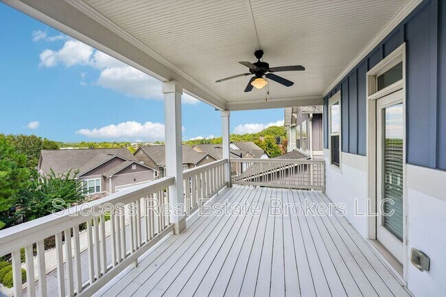 Building Photo - 1231 Ridenour Ln