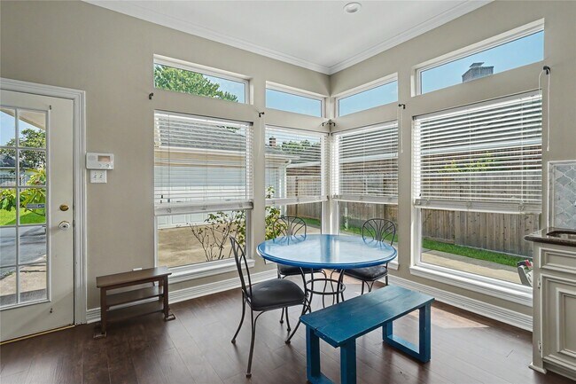 Building Photo - 4250 Noble Oak Trail