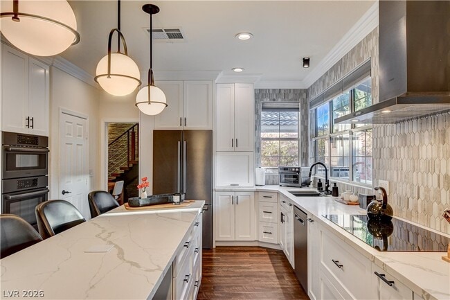 Building Photo - 1409 Palantine Hill Dr