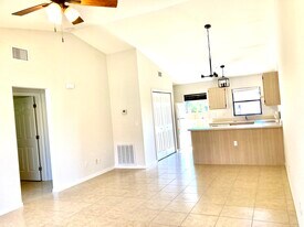 Building Photo - 18633 Holly Rd