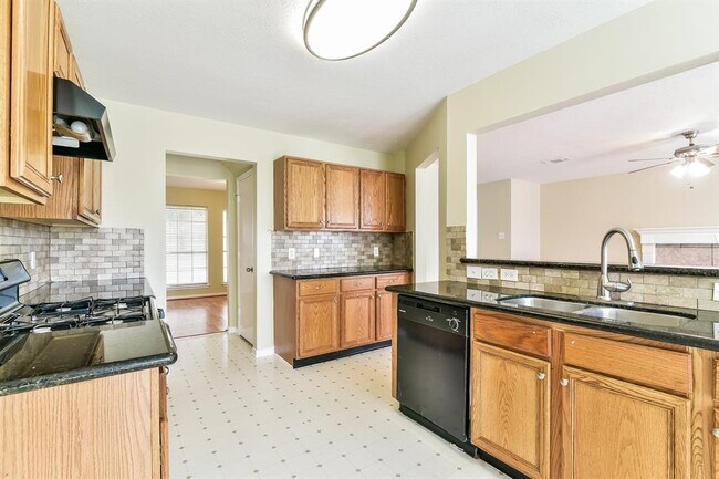 Building Photo - 22530 Heather Way Ct