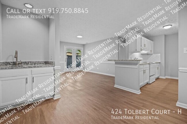 Building Photo - 424 Tolbert Ct