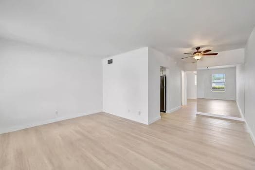Building Photo - 4525 NE 21st Ave