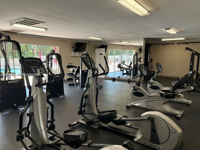 Building Photo - 1800 Sans Souci Blvd