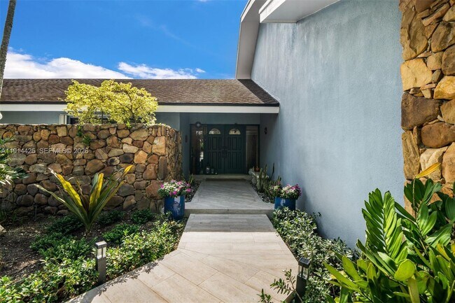 Building Photo - 10645 SW 89th Ct