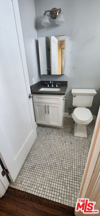 Building Photo - 1024 Cloverdale Ave