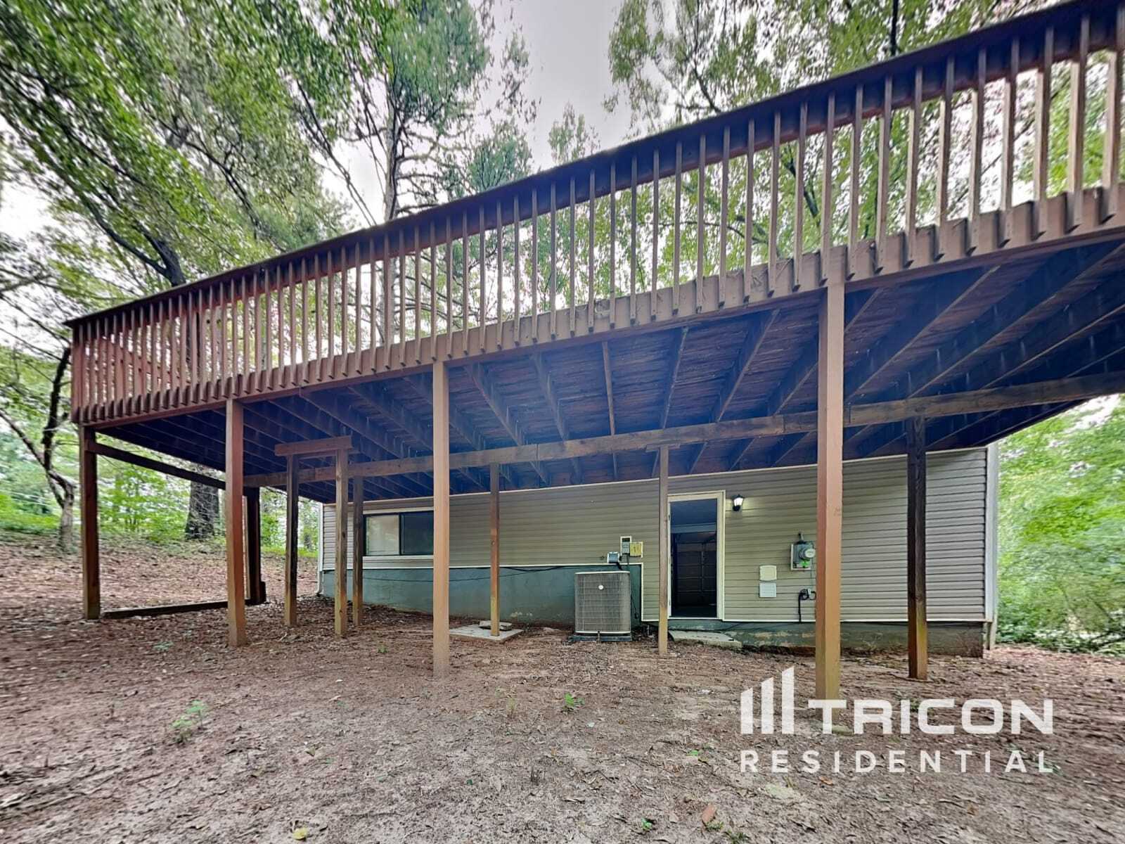 Building Photo - 3946 McGill Dr