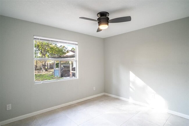 Building Photo - 124 Shelley Dr