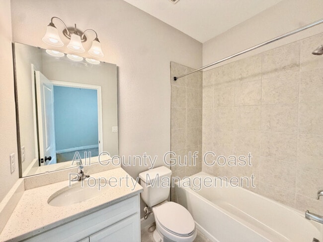 Building Photo - 8132 Tea Olive Ter